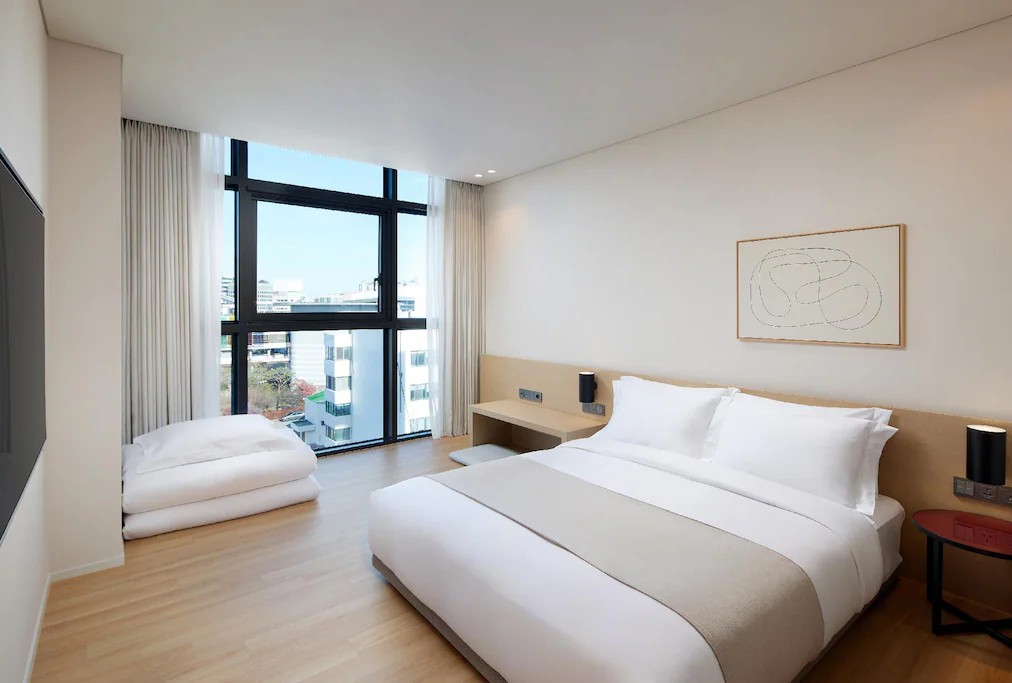 room-card-img-0